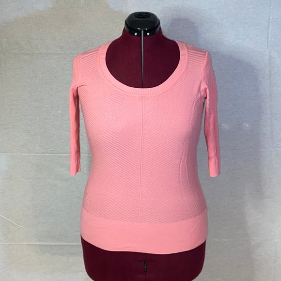 Le Chateau Pink Ribbed Women's Top - Picture 4 of 7